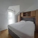 Den * Tribalj