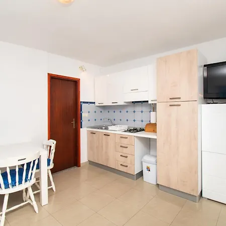 Den Apartman Tribalj